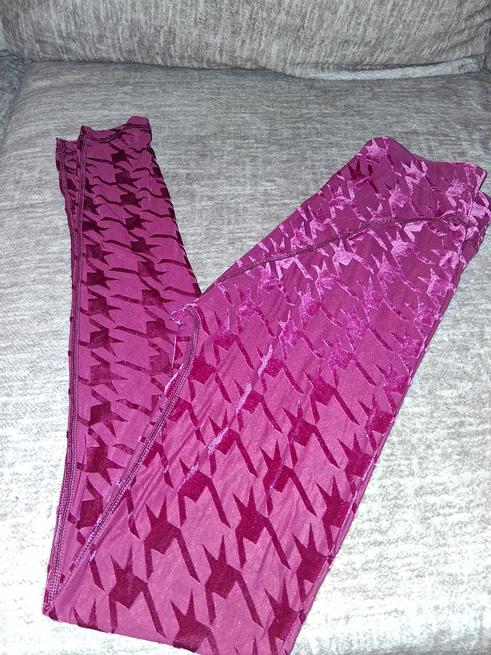 Savage X Fenty Lineup High-Waist Pocket Leggings - Flocked Houndstooth Berry